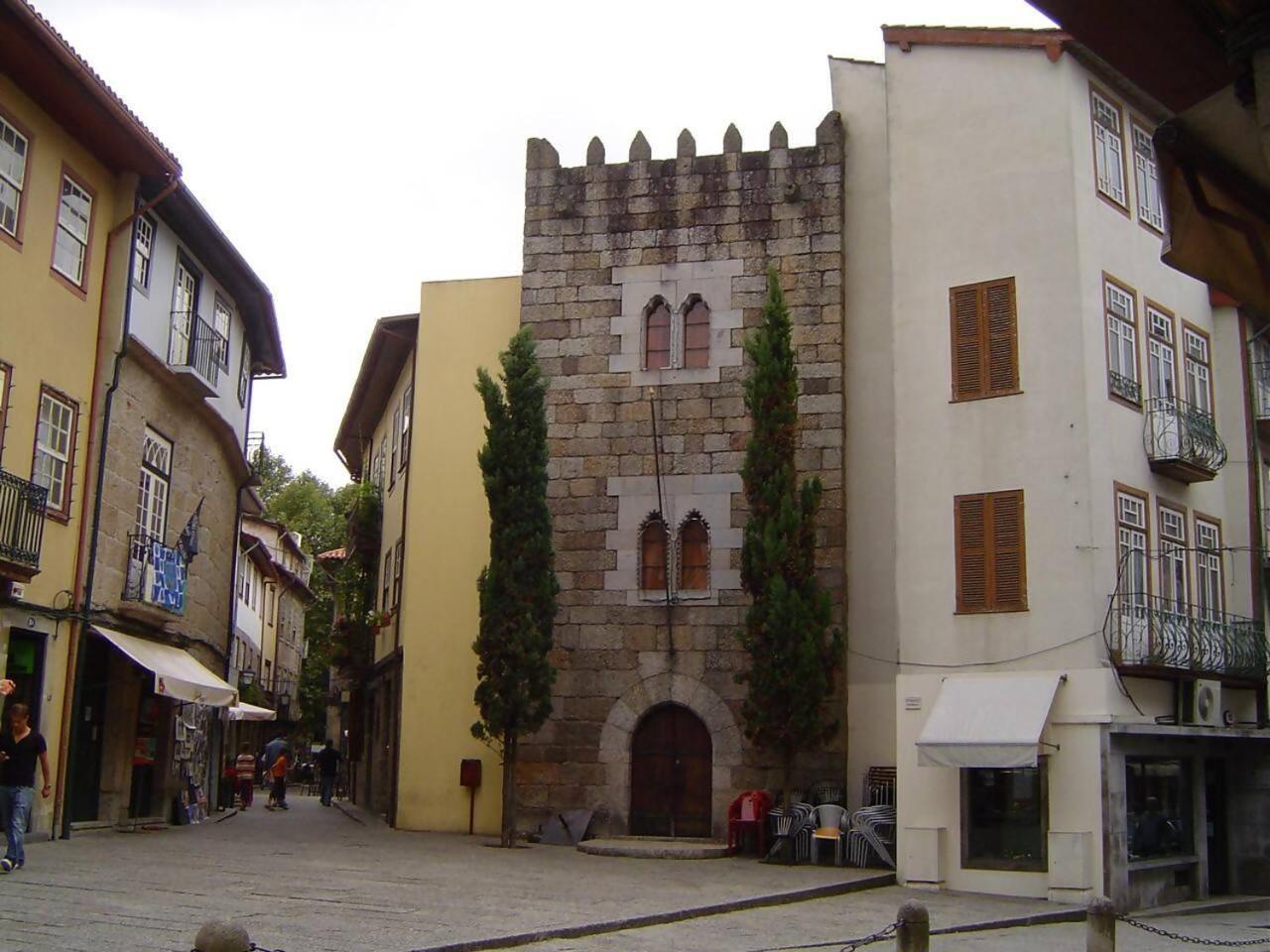 The Office Guest Apartment Guimarães Exterior photo
