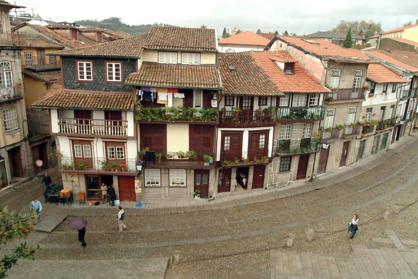 The Office Guest Apartment Guimarães Exterior photo