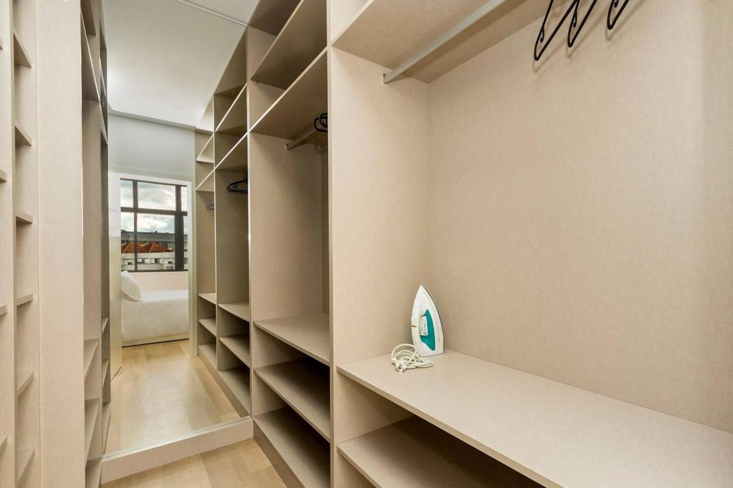 The Office Guest Apartment Guimarães Exterior photo