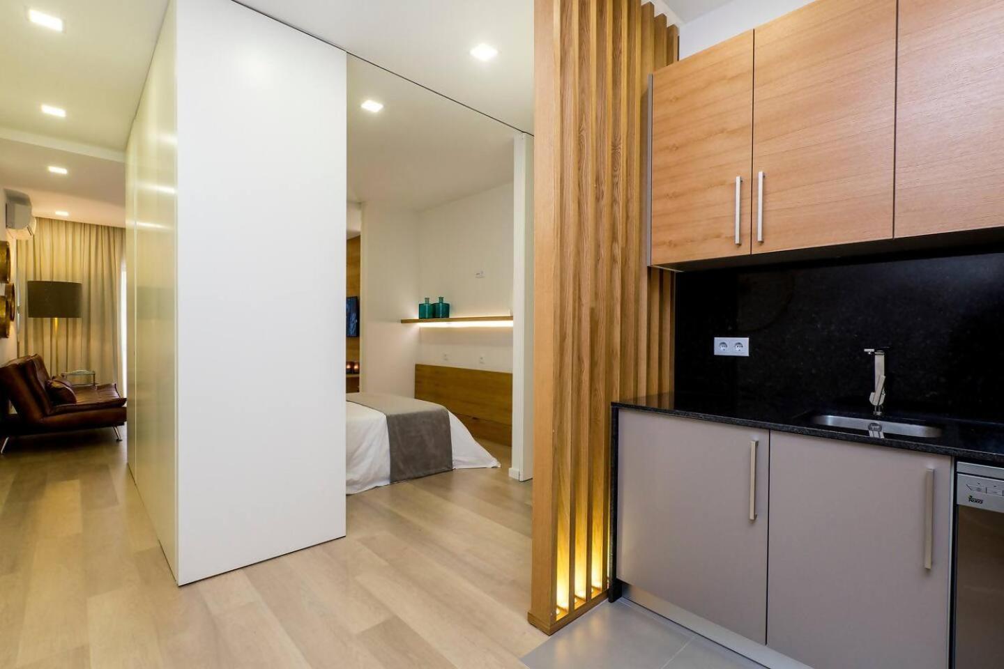 The Office Guest Apartment Guimarães Exterior photo