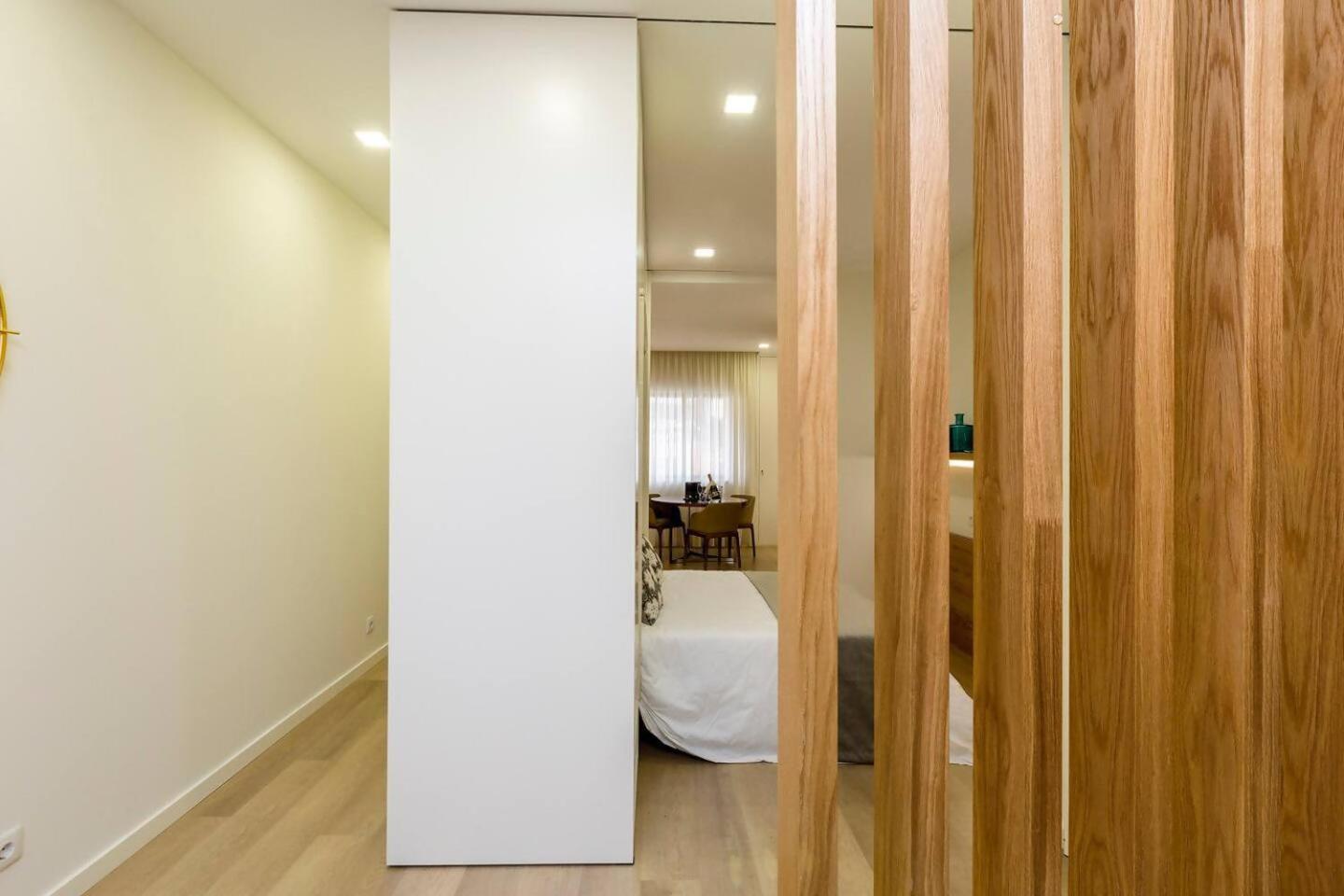 The Office Guest Apartment Guimarães Exterior photo
