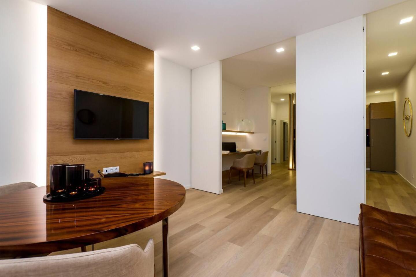 The Office Guest Apartment Guimarães Exterior photo