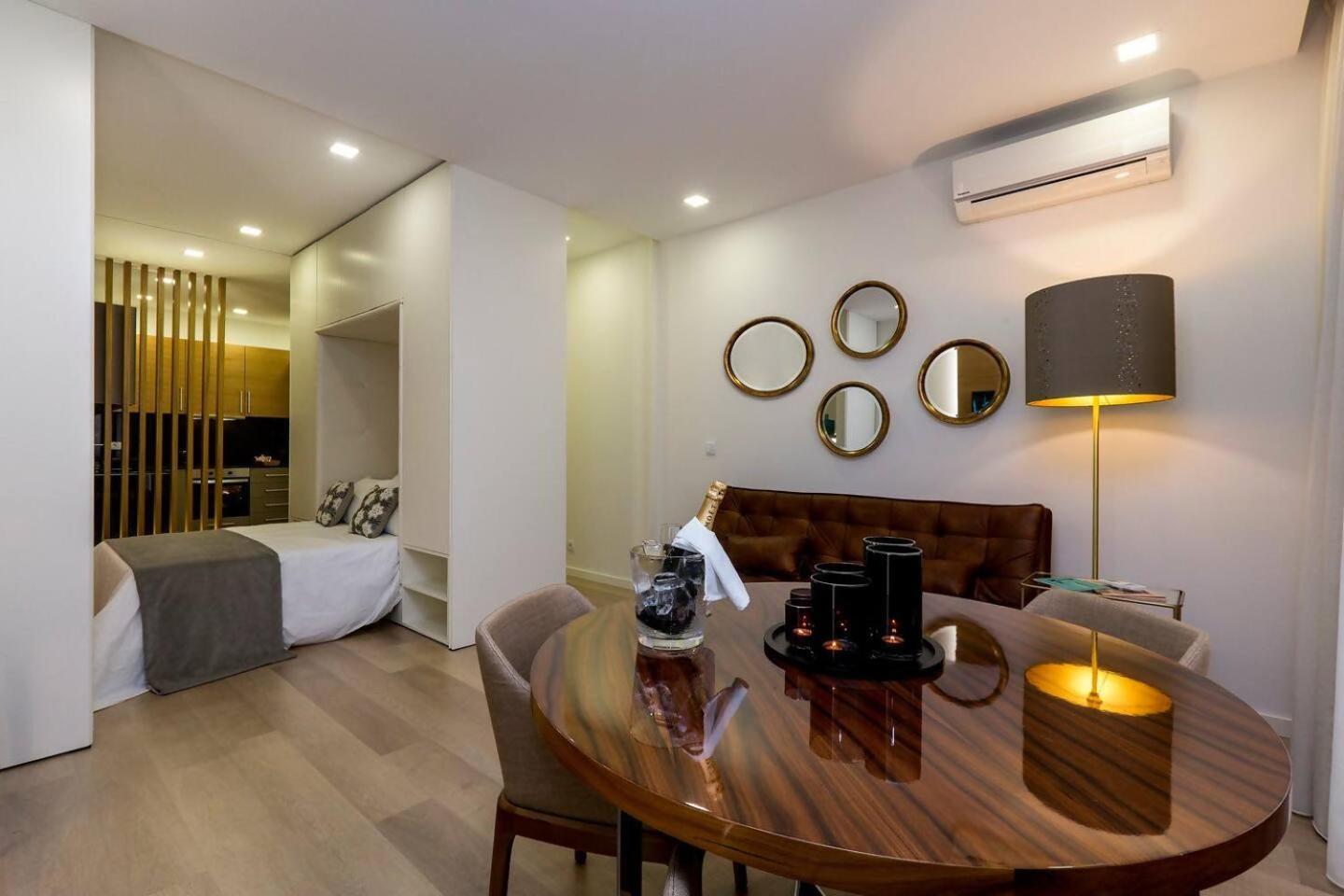 The Office Guest Apartment Guimarães Exterior photo