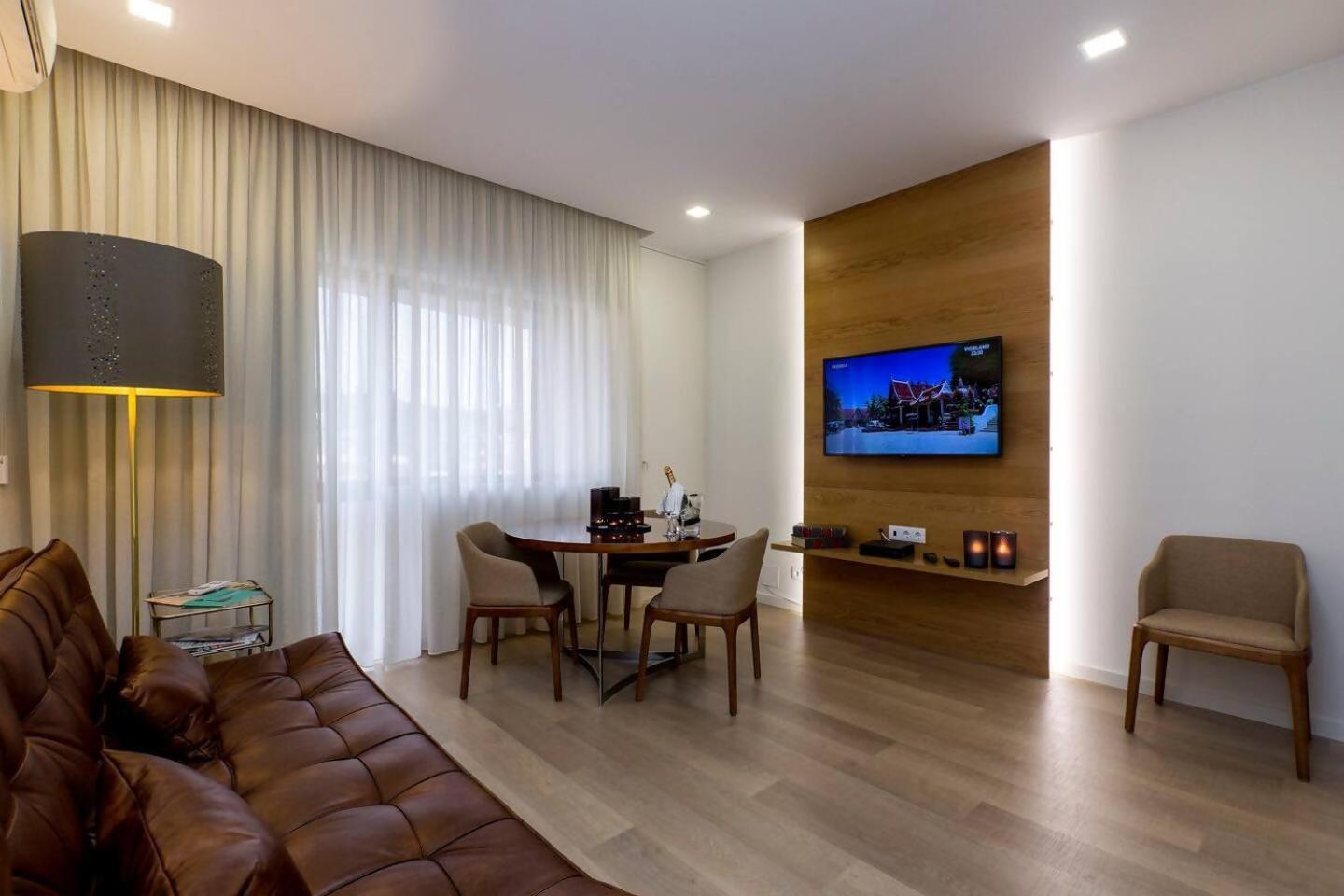 The Office Guest Apartment Guimarães Exterior photo